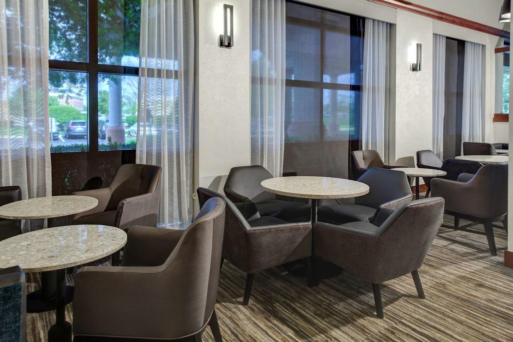 Hyatt Place Tampa Busch Gardens Экстерьер фото